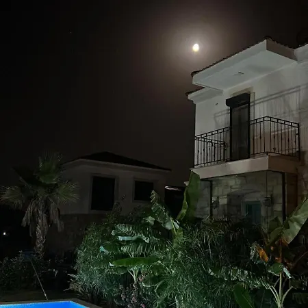 Tas Ev Villa *