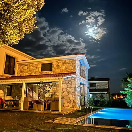 Tas Ev Villa *