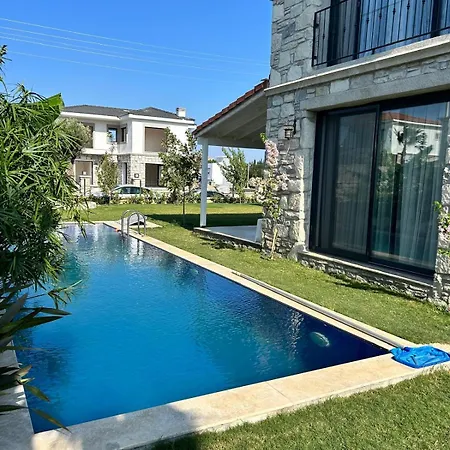 Villa Tas Ev *