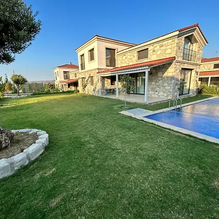 Tas Ev Villa Ildiri