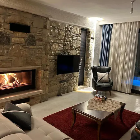 Villa Tas Ev