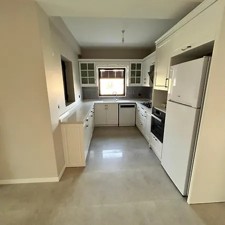 Tas Ev Villa